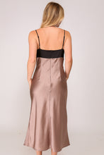 Load image into Gallery viewer, Two-toned Satin Dress